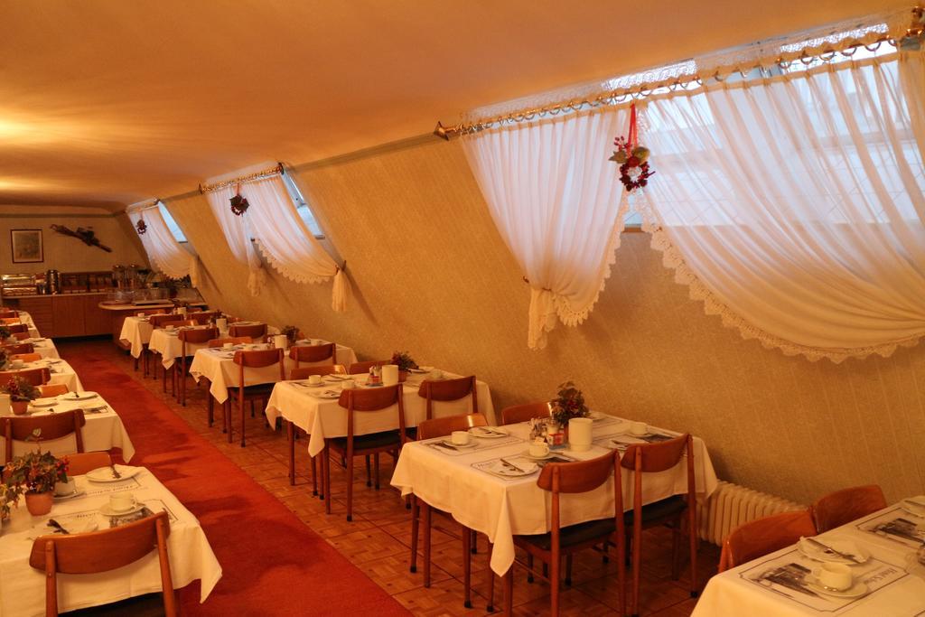 וינה Hotel Schweizerhof מראה חיצוני תמונה
