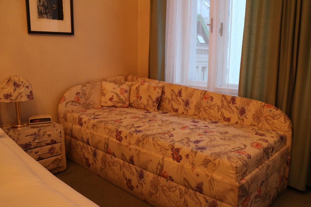 וינה Hotel Schweizerhof מראה חיצוני תמונה
